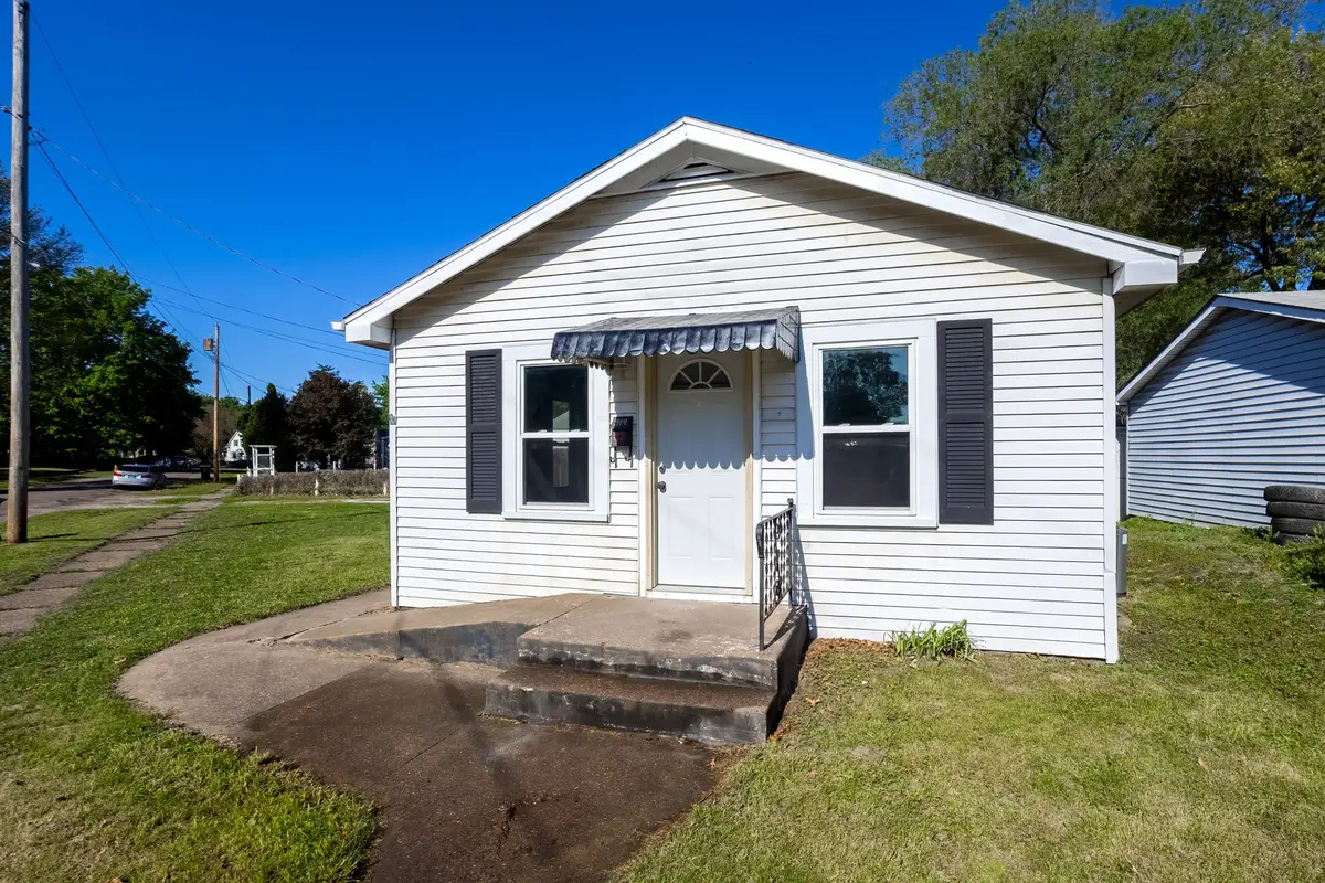 914 S Elsie Avenue, Davenport, IA 52802 - #1