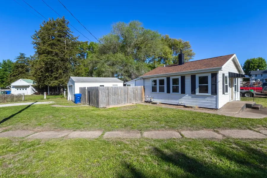 914 S Elsie Avenue, Davenport, IA 52802 - #3