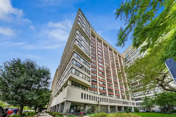 3410 N Lake Shore Drive #6E, Chicago, IL 60657