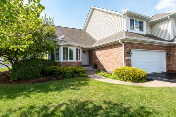 32958 N Stone Manor Drive, Grayslake, IL 60030