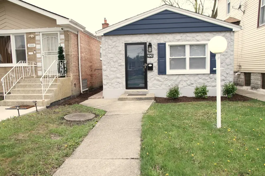 9042 S Emerald Avenue, Chicago, IL 60620 - #2