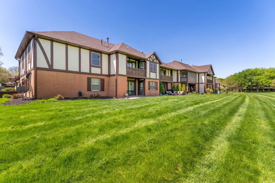 4150 E 60th Street #608, Davenport, IA 52807 - #3