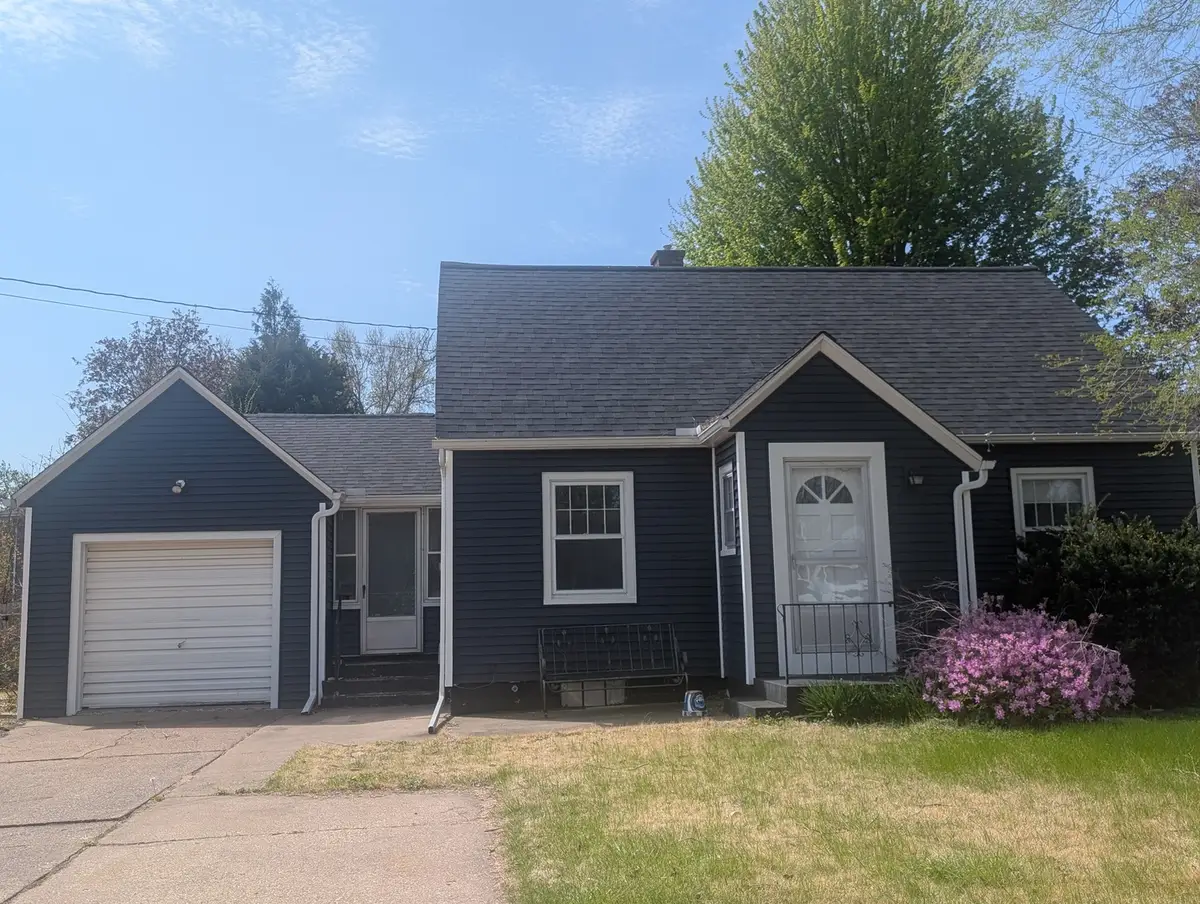 630 32nd Avenue, Moline, IL 61265 - #1