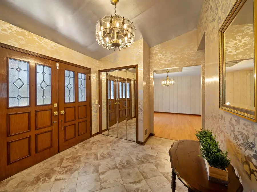 3720 Liberty Lane, Glenview, IL 60025 - #3