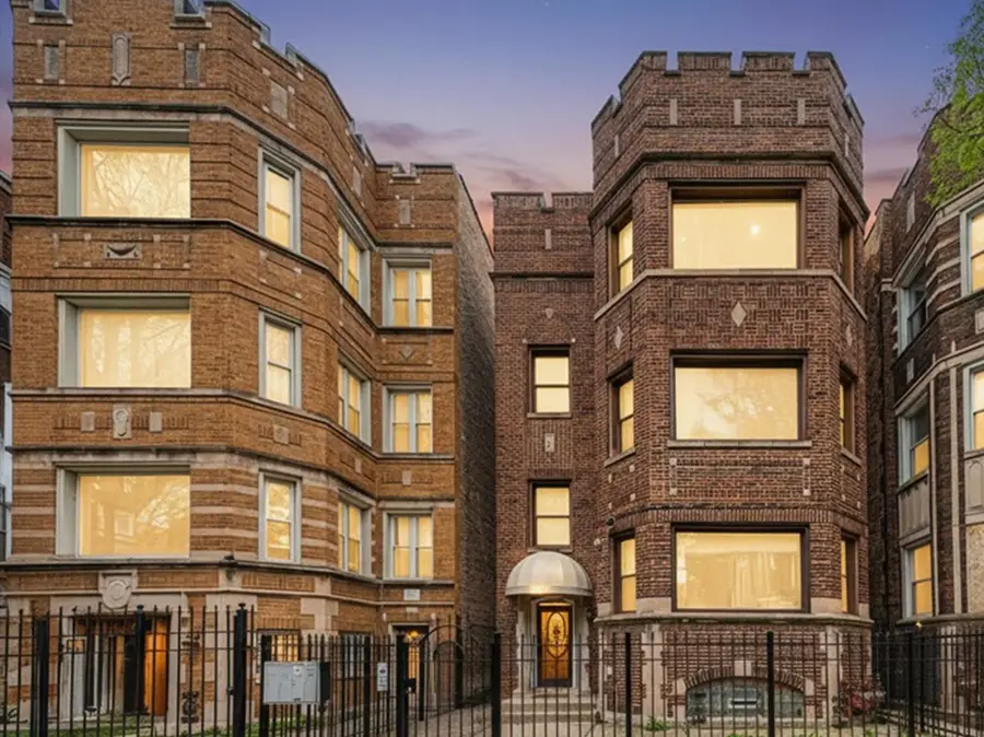 7641 S Phillips Avenue, Chicago, IL 60649 - #2