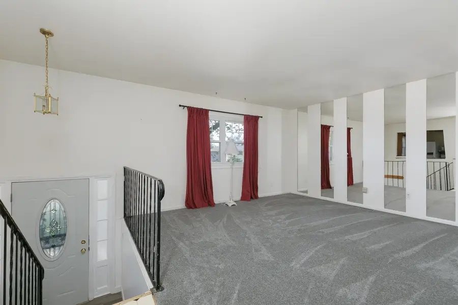 5003 45th Avenue Court, Moline, IL 61265 - #3