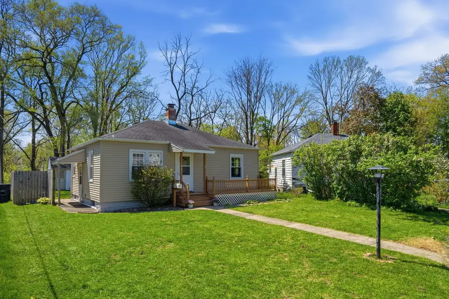 102 18th Avenue, Moline, IL 61265 - #2