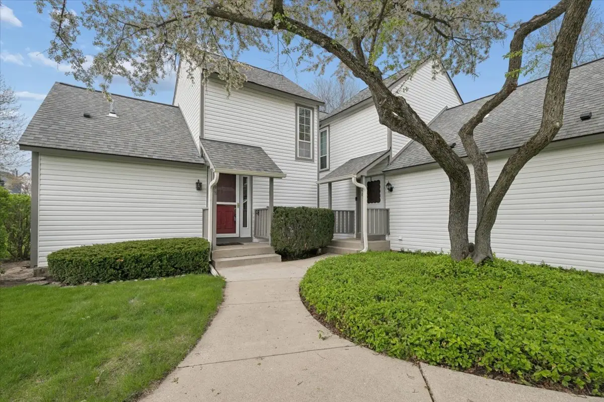 938 Chase Court, Gurnee, IL 60031 - #1