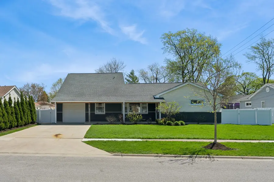 815 Cumberland Street, Hoffman Estates, IL 60169 - #2