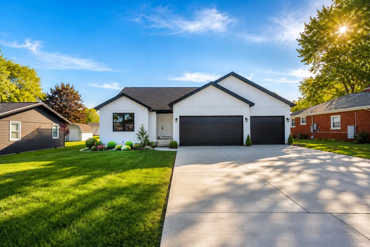 202 W Evergreen Drive, Saint Joseph, IL 61873 - #1