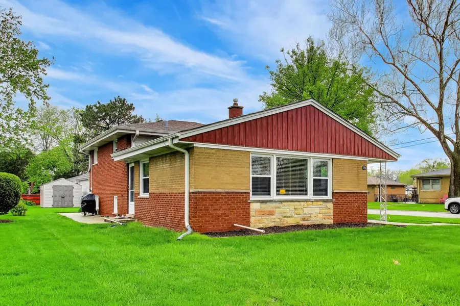 346 Kemman Avenue, La Grange Park, IL 60526 - #2