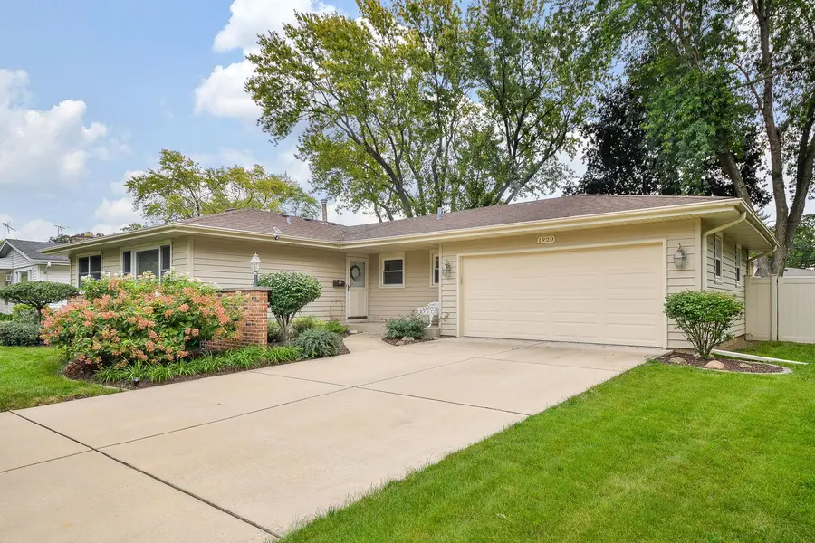 1920 Richard Street, Aurora, IL 60506 - #2