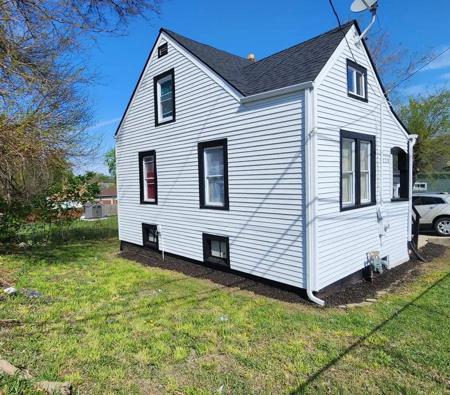 Address Withheld By Seller, Aurora, IL 60505 - #2