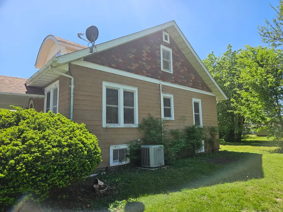 167 N Park Street, Hoyleton, IL 62803 - #3
