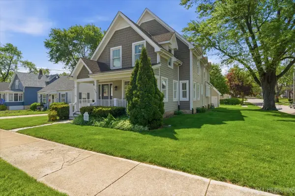 534 Walnut Street, Batavia, IL 60510