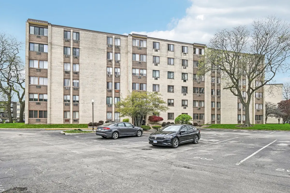 9740 S Pulaski Road #306, Oak Lawn, IL 60453 - #1