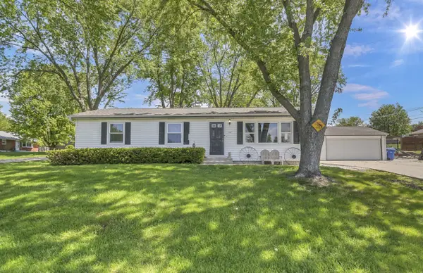137 Birchwood Road, Carpentersville, IL 60110