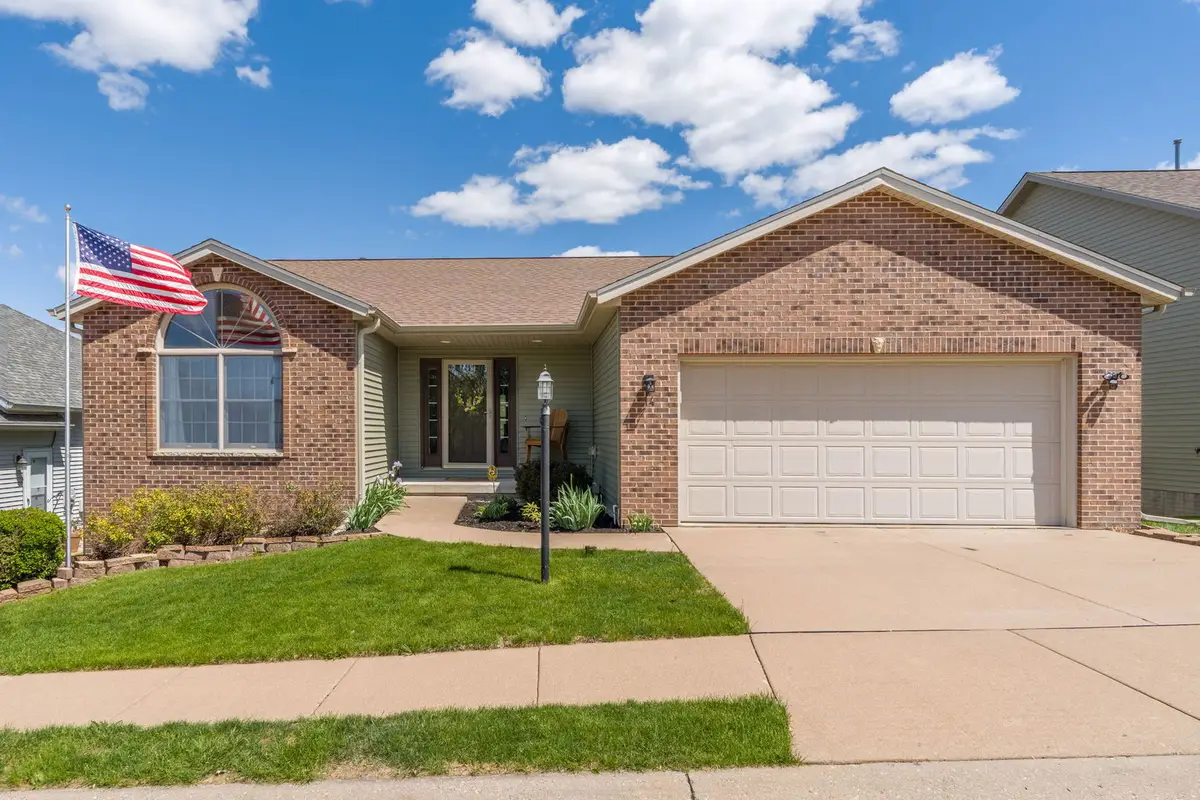 14 Hidden Valley Circle, Davenport, IA 52804 - #1