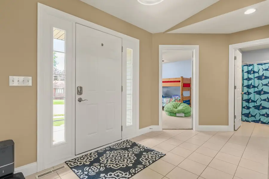 14 Hidden Valley Circle, Davenport, IA 52804 - #3