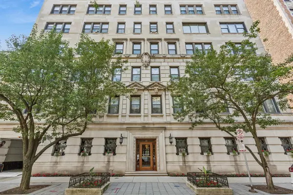 2912 N Commonwealth Avenue #7D, Chicago, IL 60657