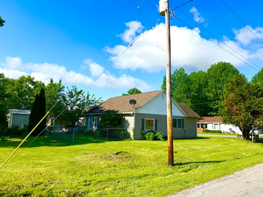 104 Mcneil, Energy, IL 62933 - #2