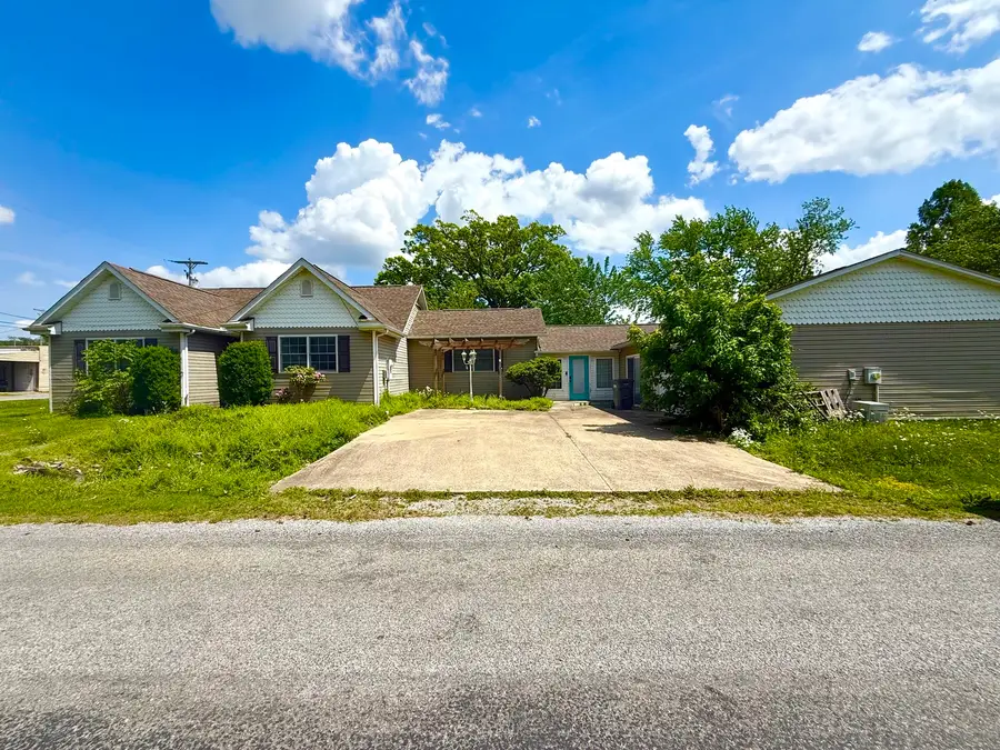 104 Mcneil, Energy, IL 62933 - #3