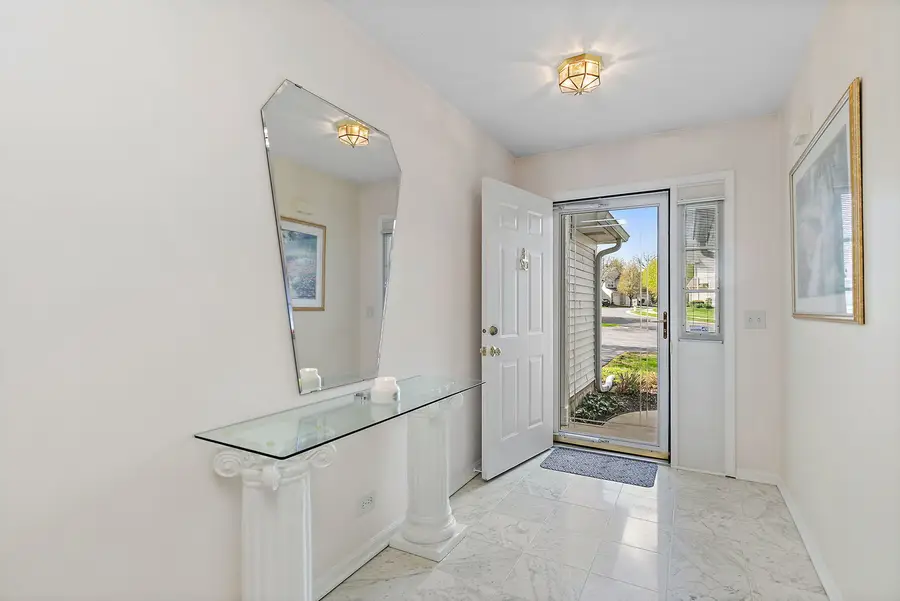 8113 Sierra Woods Lane, Carpentersville, IL 60110 - #2