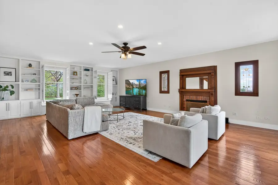 28364 N Lakeview Circle, McHenry, IL 60051 - #3