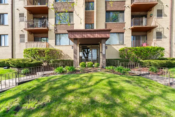 5800 W 105th Street #1C, Oak Lawn, IL 60453