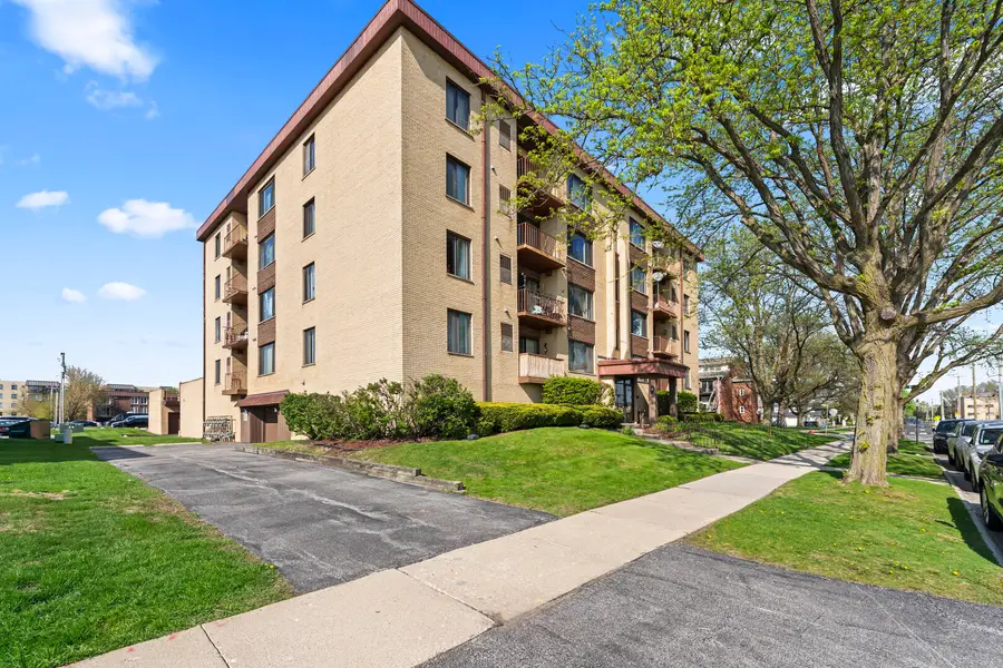 5800 W 105th Street #1C, Oak Lawn, IL 60453 - #2