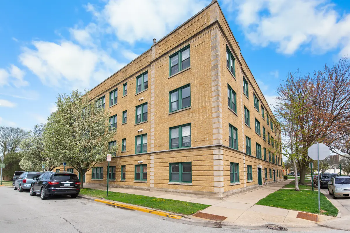 9100 Lamon Avenue #2S, Skokie, IL 60077 - #1