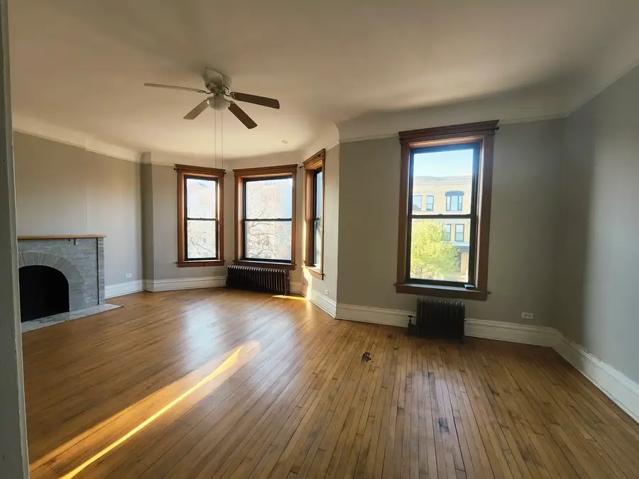 419 E 46th Street, Chicago, IL 60653 - #3