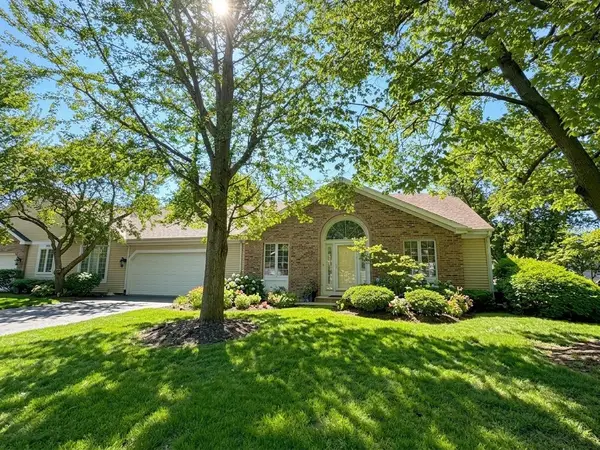 281 Governors Lane #281, Elgin, IL 60123