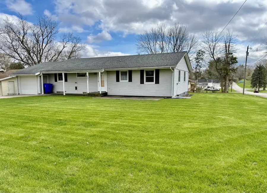 521 W Mill Street, Kewanee, IL 61443 - #3