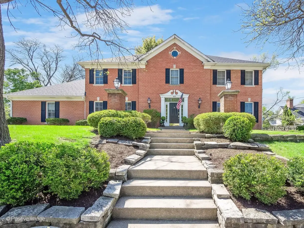 800 W 7th Street, Hinsdale, IL 60521 - #1