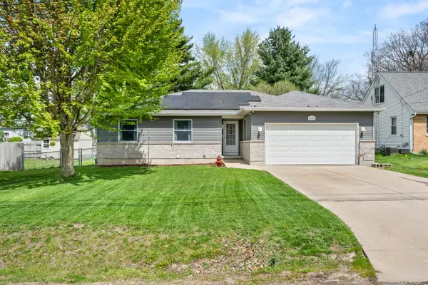 323 W Church Street, Genoa, IL 60135