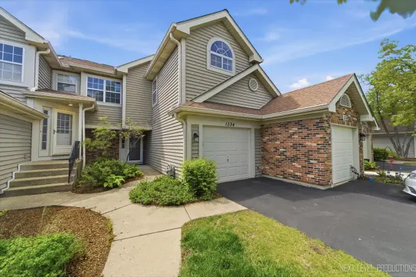 1334 Coldspring Road #1334, Carol Stream, IL 60188