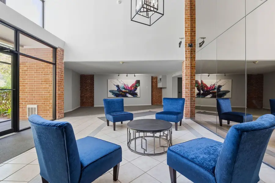1615 E Central Road #113B, Arlington Heights, IL 60005 - #3