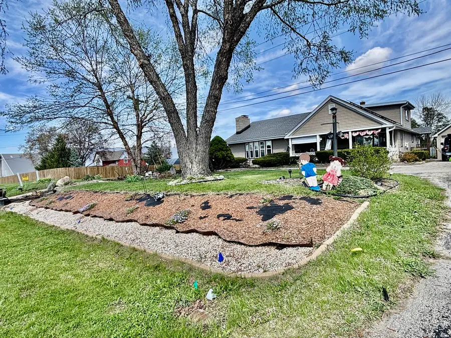 1240 S Appleton Road, Belvidere, IL 61008 - #2