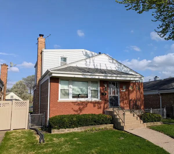 5739 S Mayfield Avenue, Chicago, IL 60638