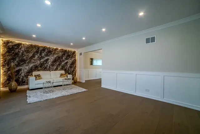 19W071 Avenue Chateaux, Oak Brook, IL 60523 - #3