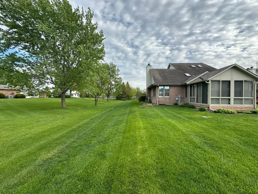 6620 S Pond View Drive W, Tinley Park, IL 60477 - #2