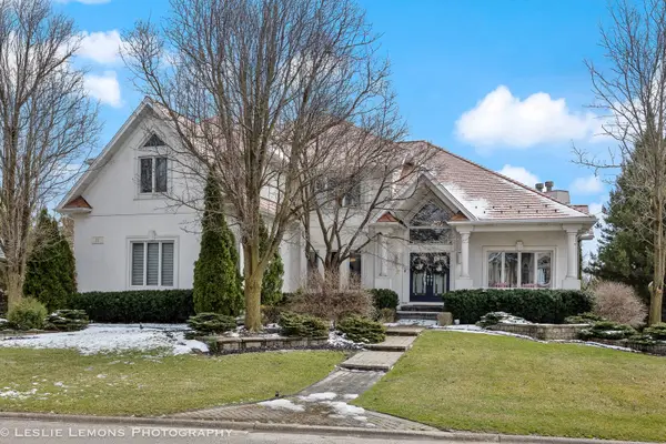 11 Loblolly Court, Lemont, IL 60439