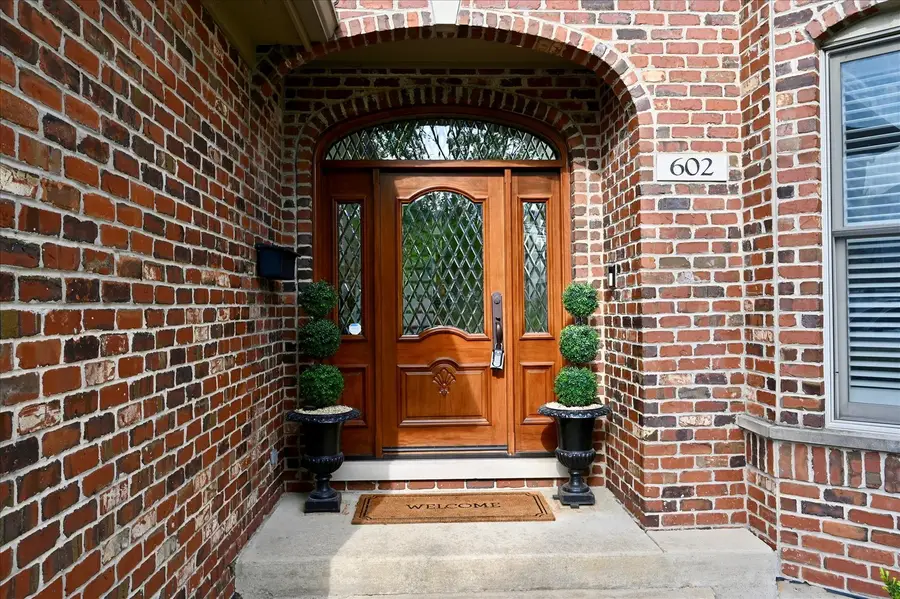 602 S Sunnyside Avenue, Elmhurst, IL 60126 - #2