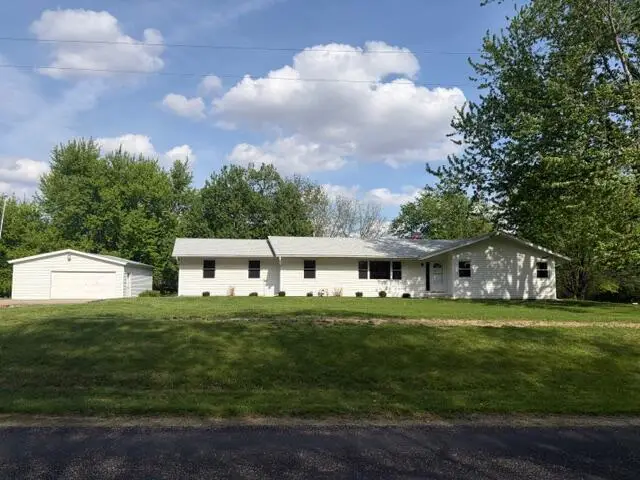 719 Salt Creek Road, Le Roy, IL 61752 - #1