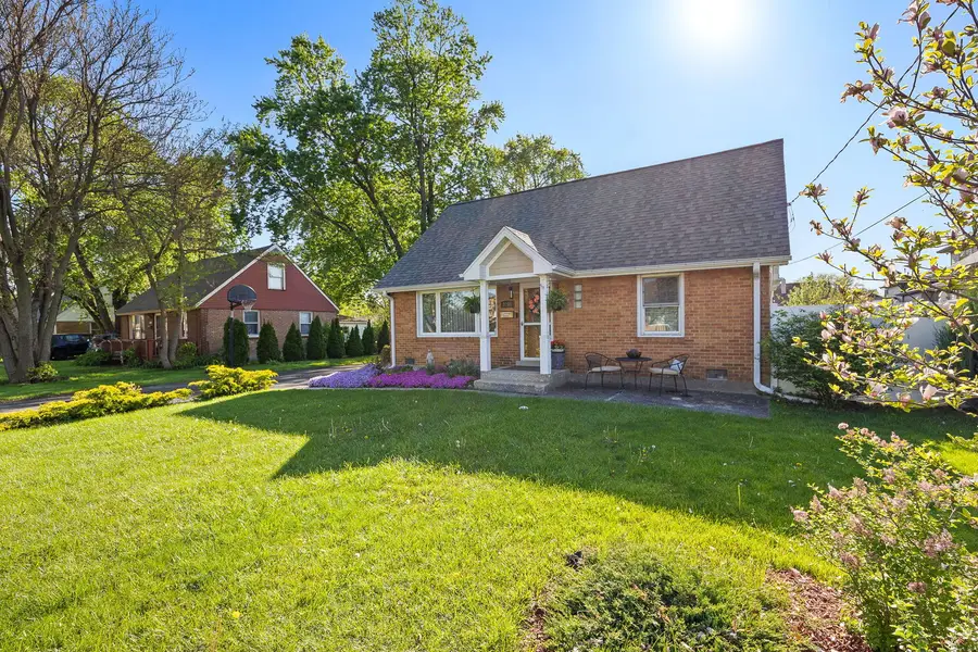 8208 Natoma Avenue, Burbank, IL 60459 - #2