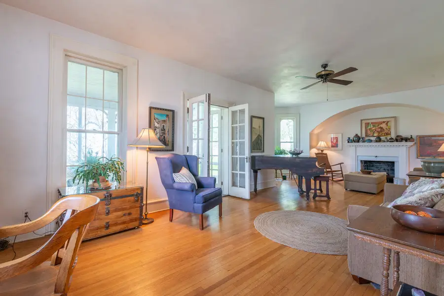 855 W Stephenson Street, Freeport, IL 61032 - #3