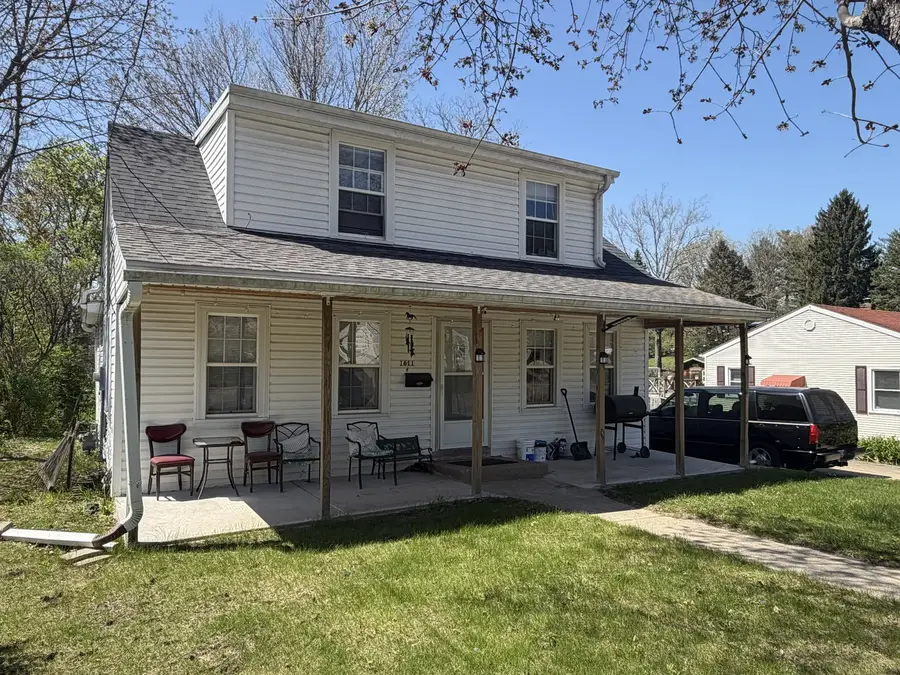 1611 Eastmoreland Avenue, Rockford, IL 61108 - #2