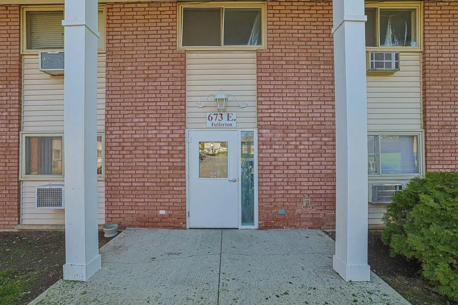 673 E Fullerton Avenue #105, Glendale Heights, IL 60139 - #3