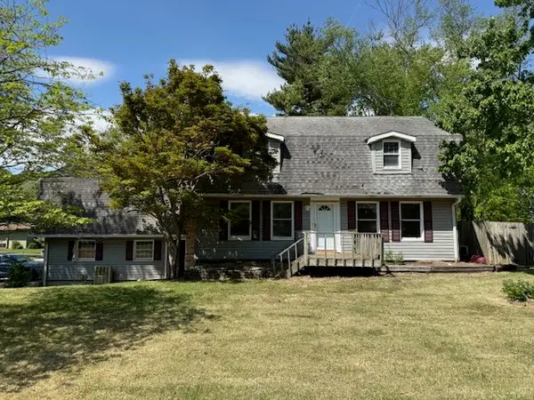 2900 W Kent Drive, Carbondale, IL 62901